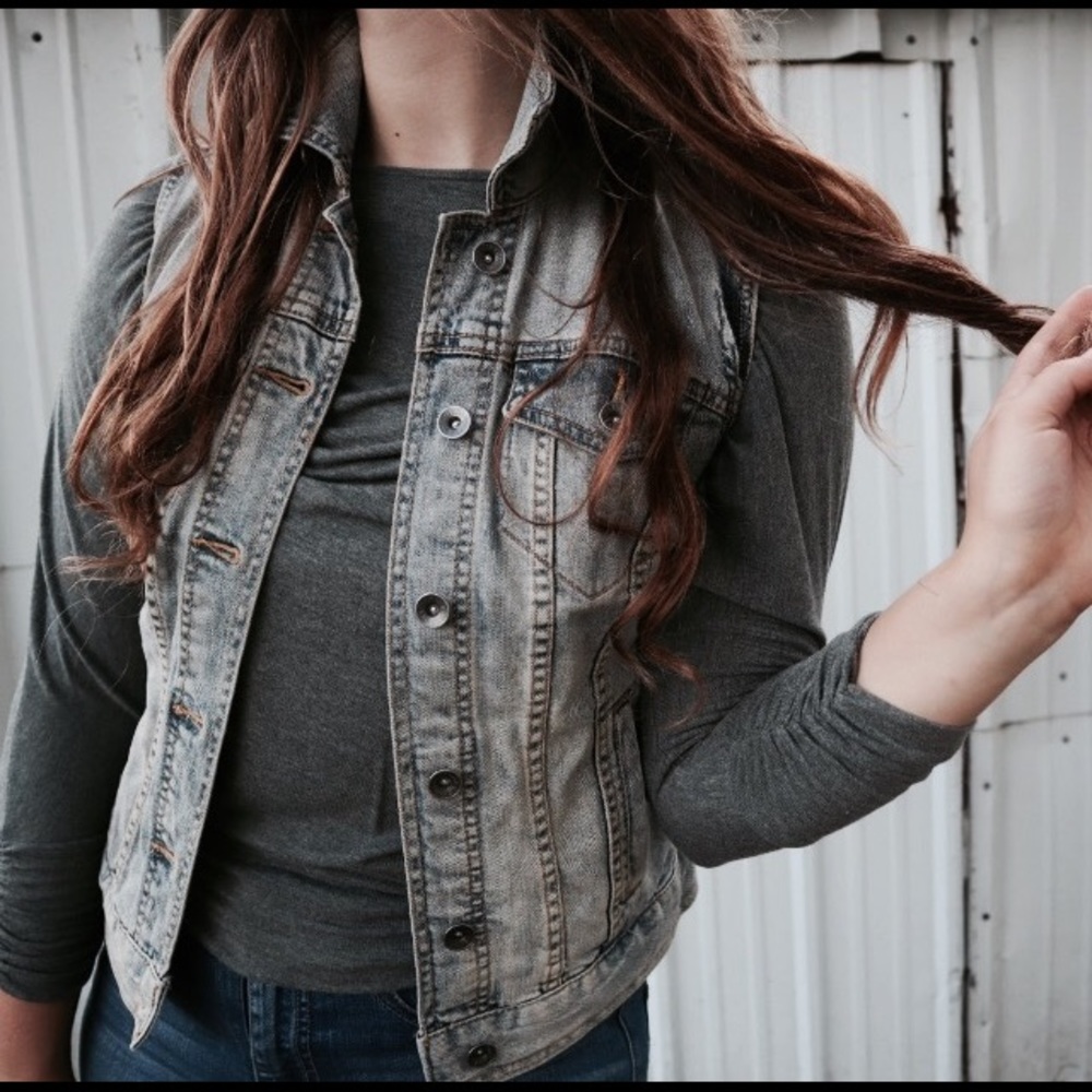 COPY - Merona sleeveless jean jacket size extra s…